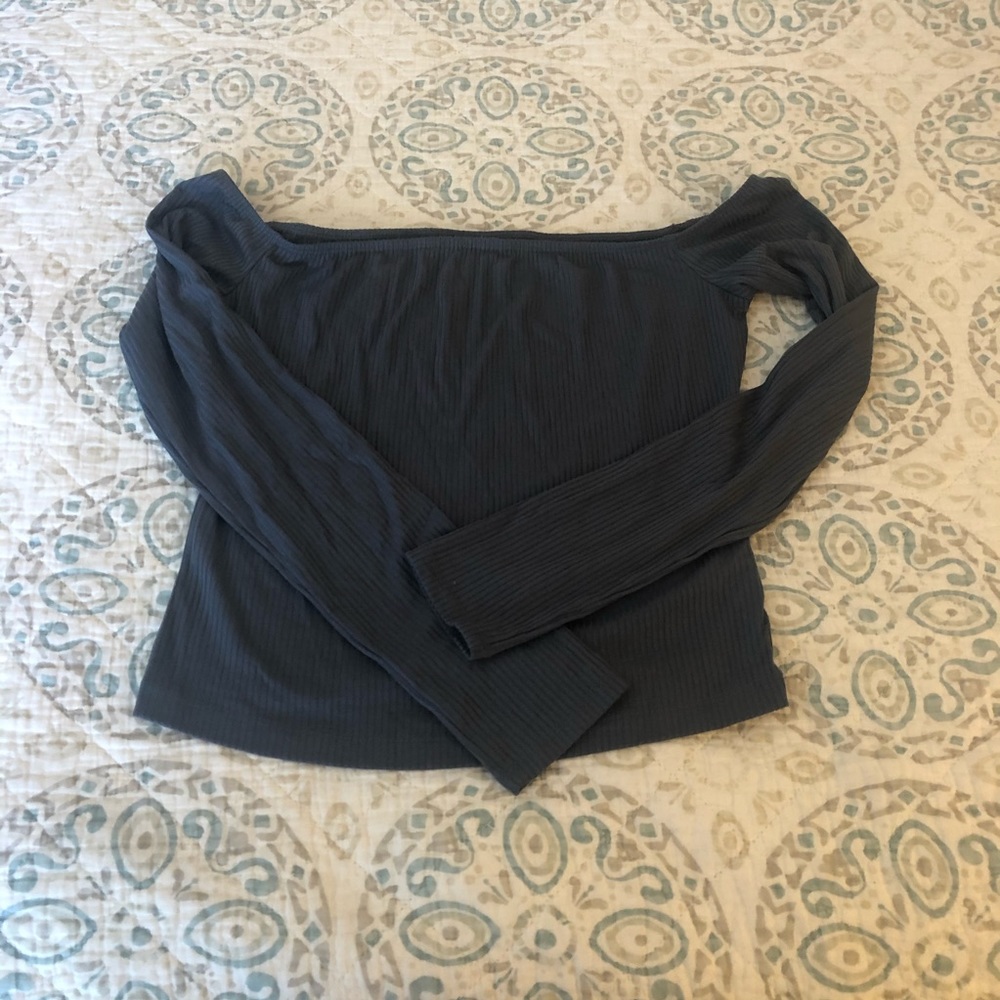 💜Off the shoulder MOSSIMO long sleeve